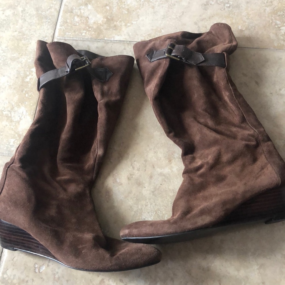 Nine West brown suede wedge boots size 6.5